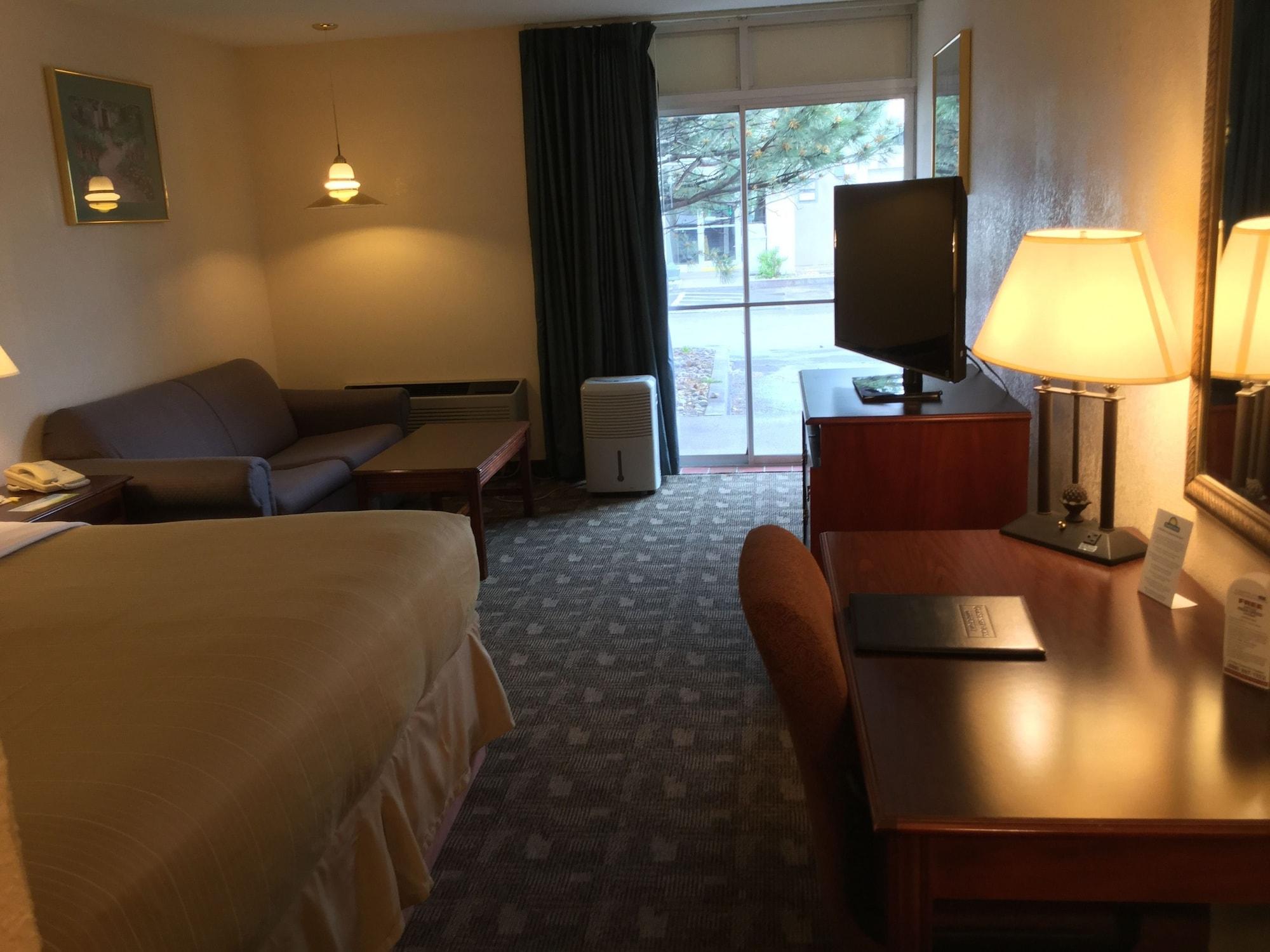 Days Inn By Wyndham Grand Island I-80 Doniphan Exterior foto
